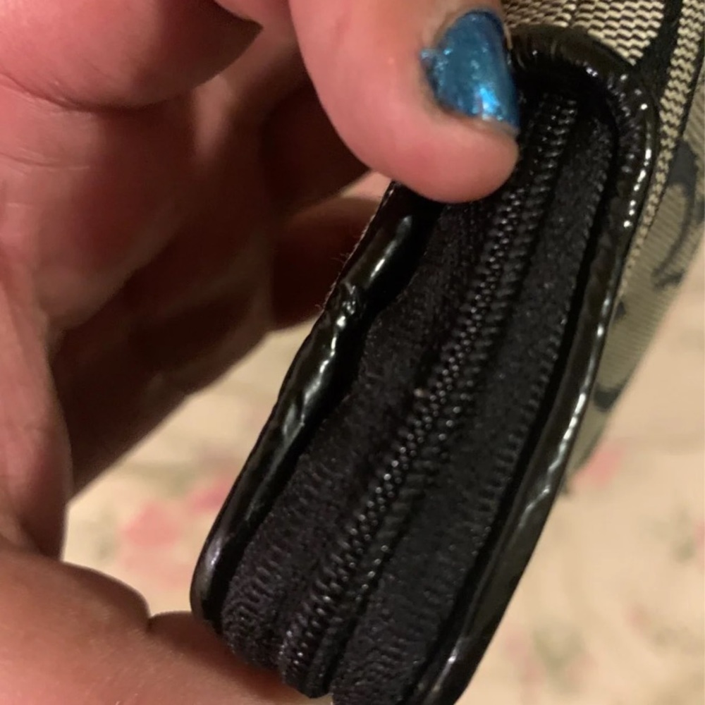 Coach Wallet - Picture 6 of 6
